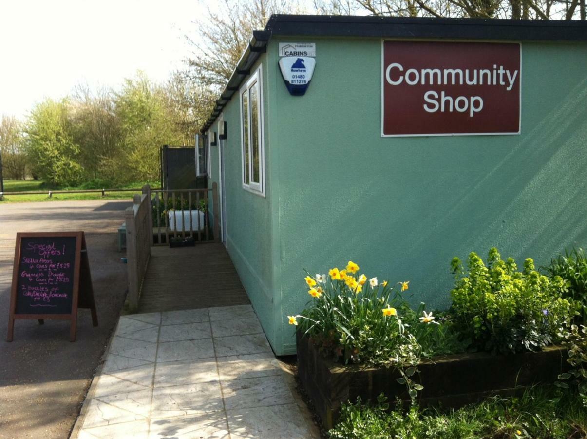Grafham Water Lodge ภายนอก รูปภาพ